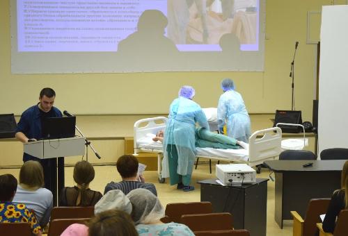 Научно-практическая конференция для младшего медицинского персонала по уходу за пациентами, г.Череповец